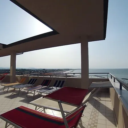 Hotell Acropolis 3*