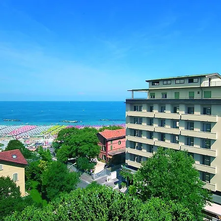 Acropolis Hotell